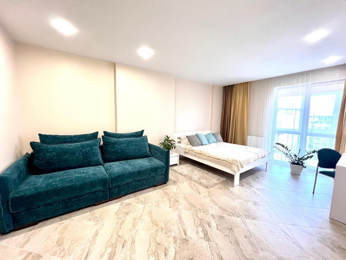 Osapart Romantic Apartment In The Complex Great Britain Лвив Екстериор снимка