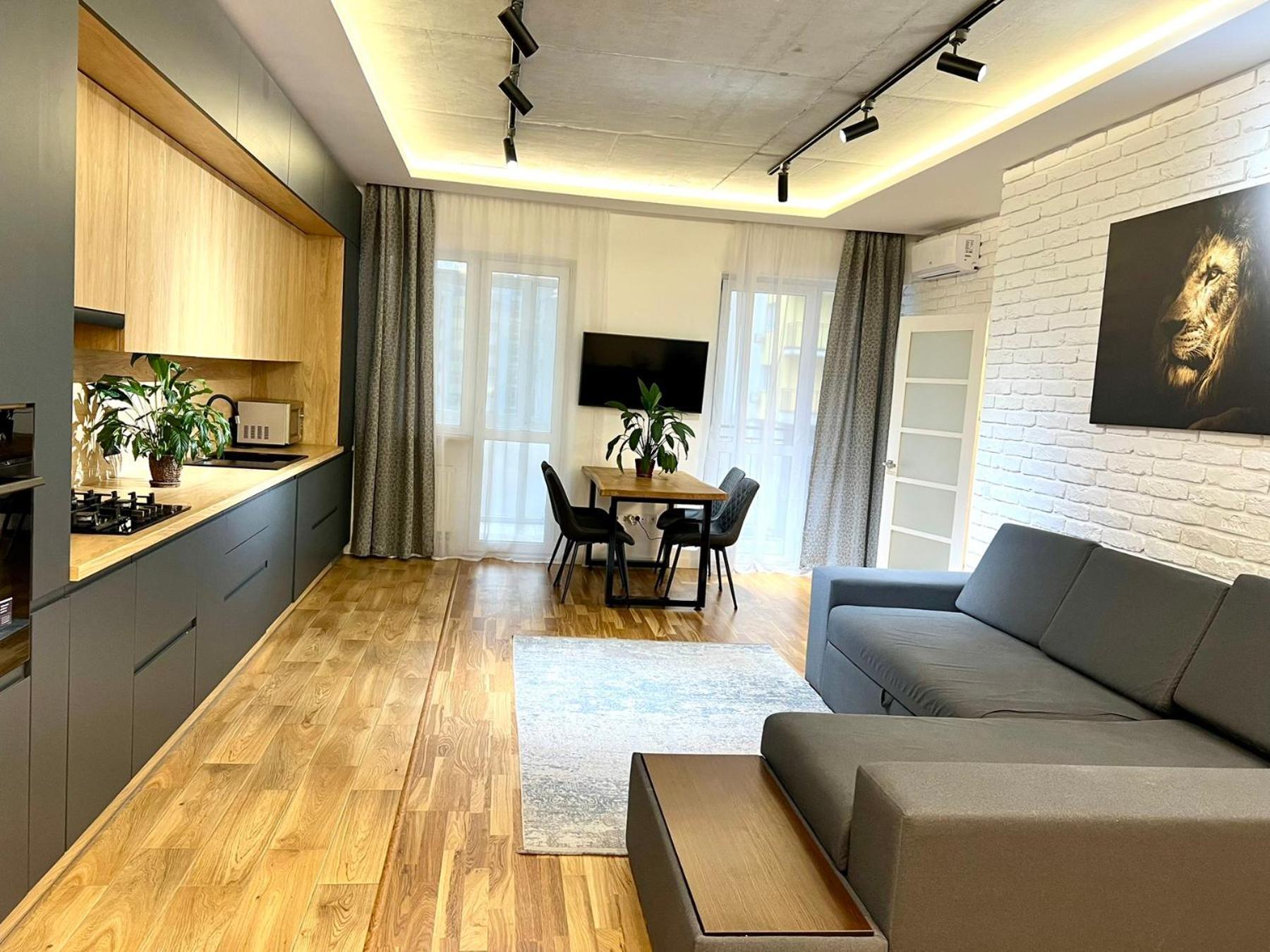 Osapart Romantic Apartment In The Complex Great Britain Лвив Екстериор снимка